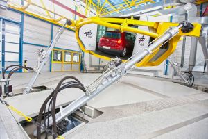 DLR Institute for Transportation Systems – Dynamic Driving Simulator