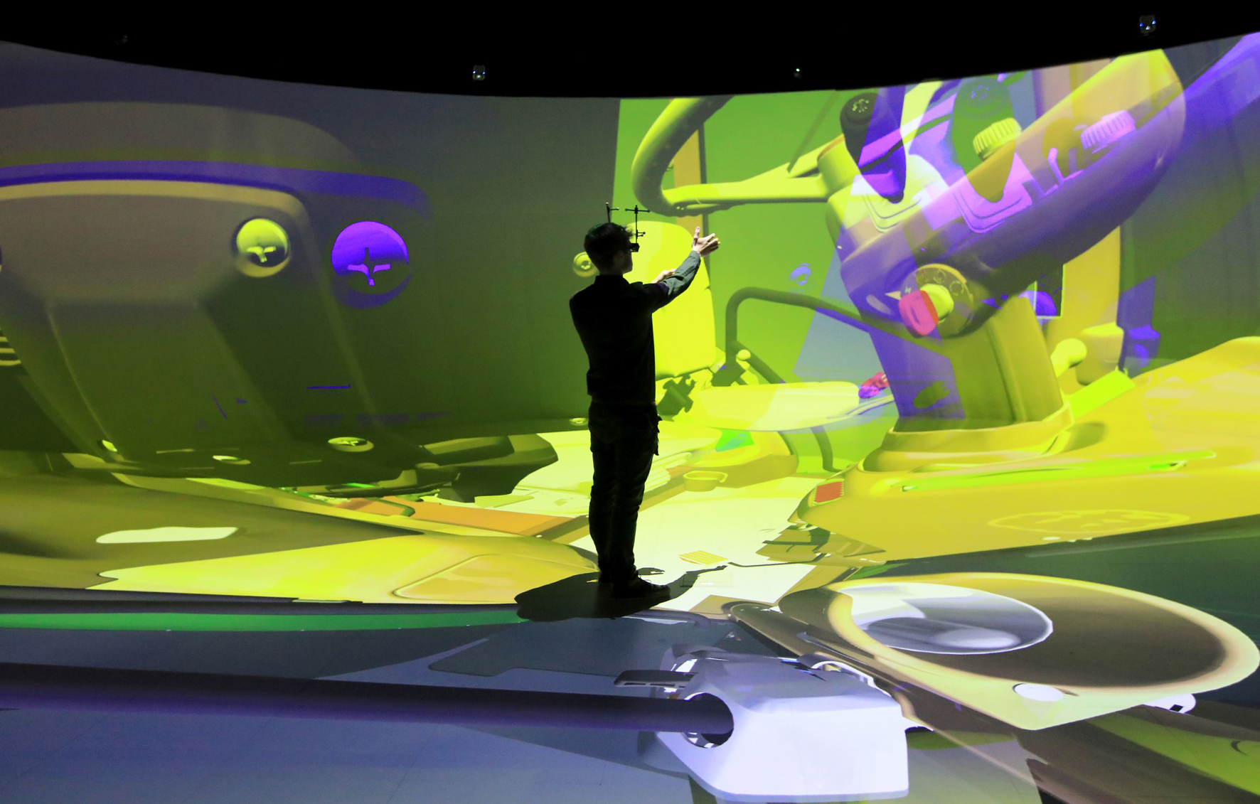 Fraunhofer IFF Elbe Dome 2.0 – 360° Mixed Reality Lab