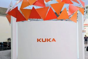 Introducing the modular and mobile 360° show-cinema for KUKA AG.