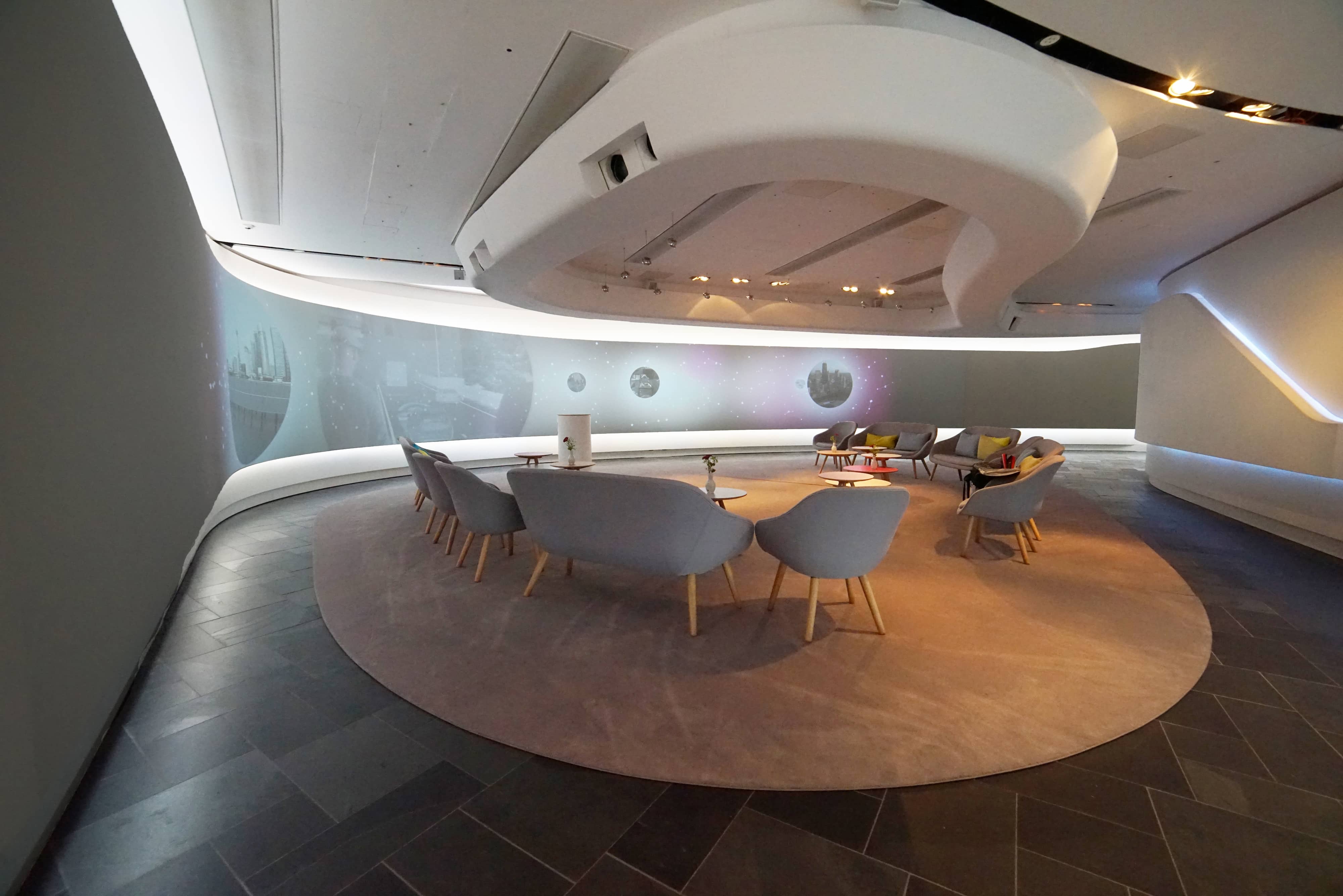 Telekom Design Gallery, Bonn (Germany) – Spline Curved Screen